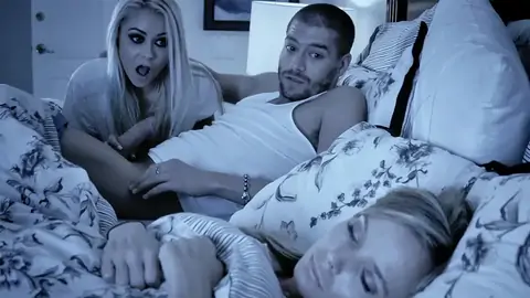 Marsha May是hotwife，而xander的gf睡觉