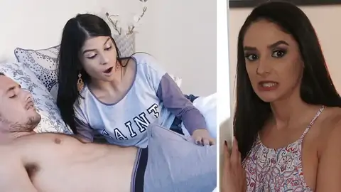 Мумия подглядывает за подростком, делающим минет