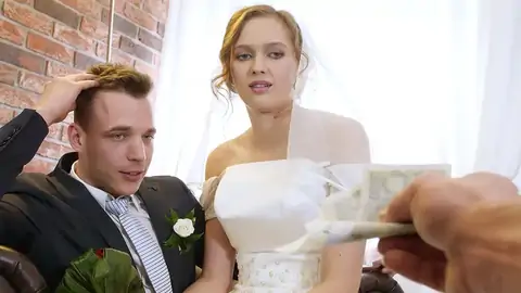 丰满新娘为了钱被巨屌逼到高潮